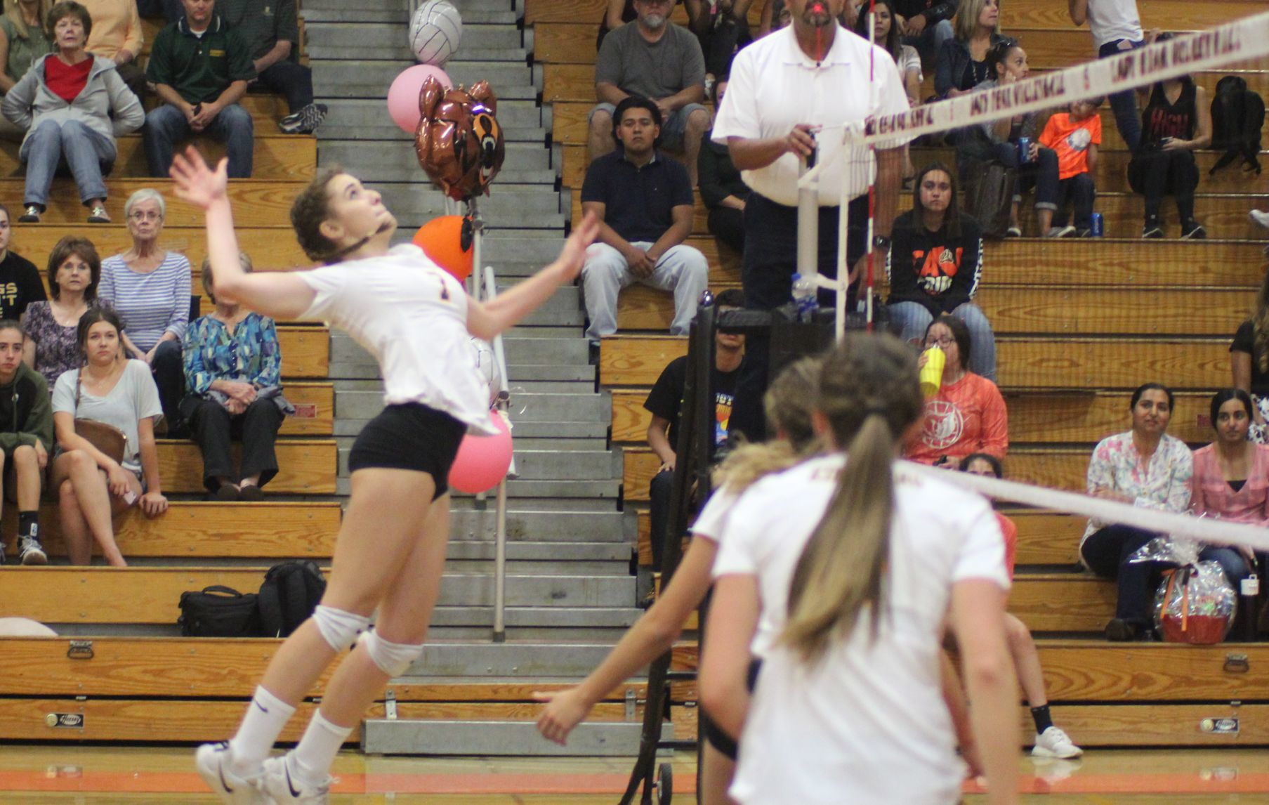 Kingsburg sweeps Selma